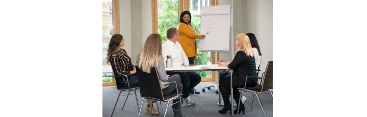 Grafik vor dem Stellenangebot